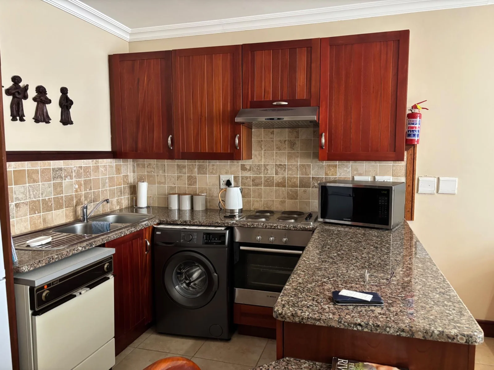 RETIREMENT LIVING AT IT'S BEST!!