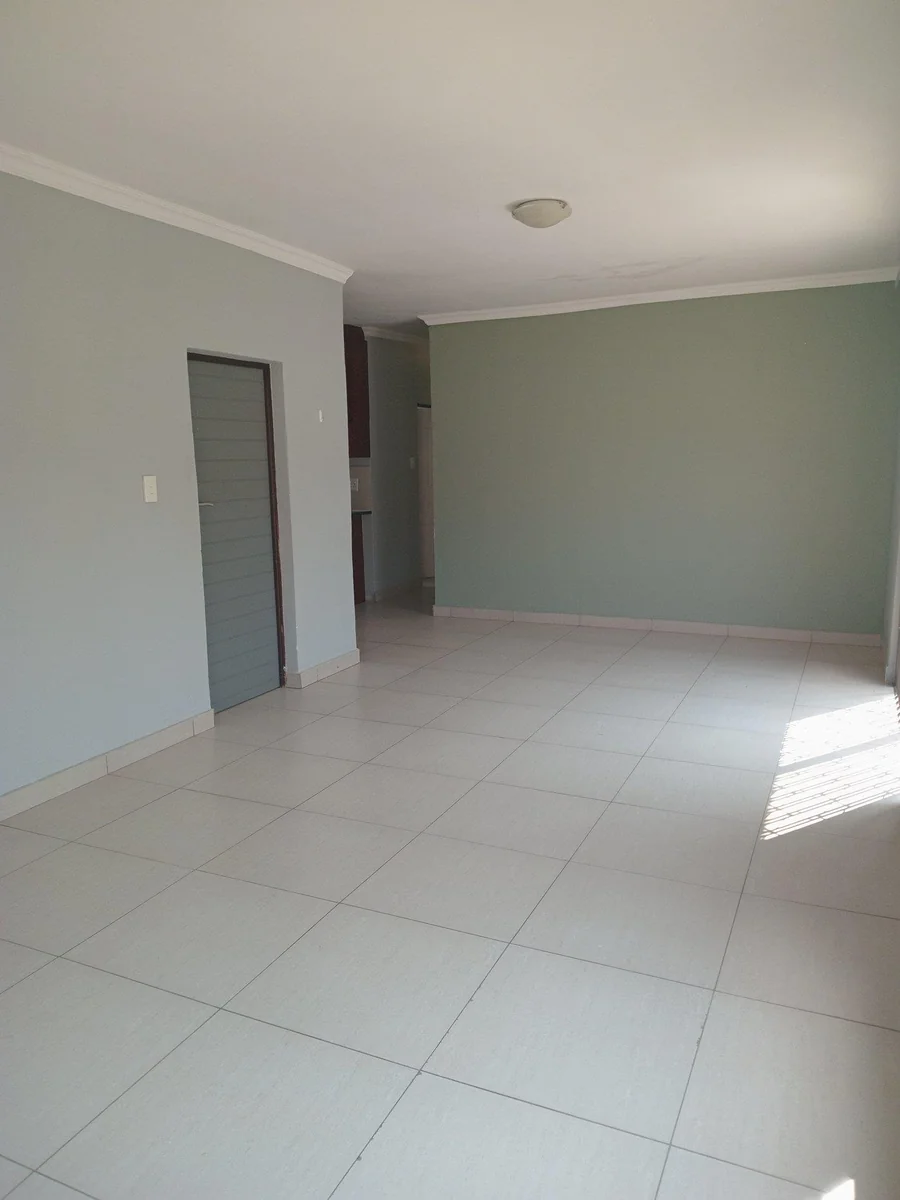 A  decent 3 bed 2 bath family house