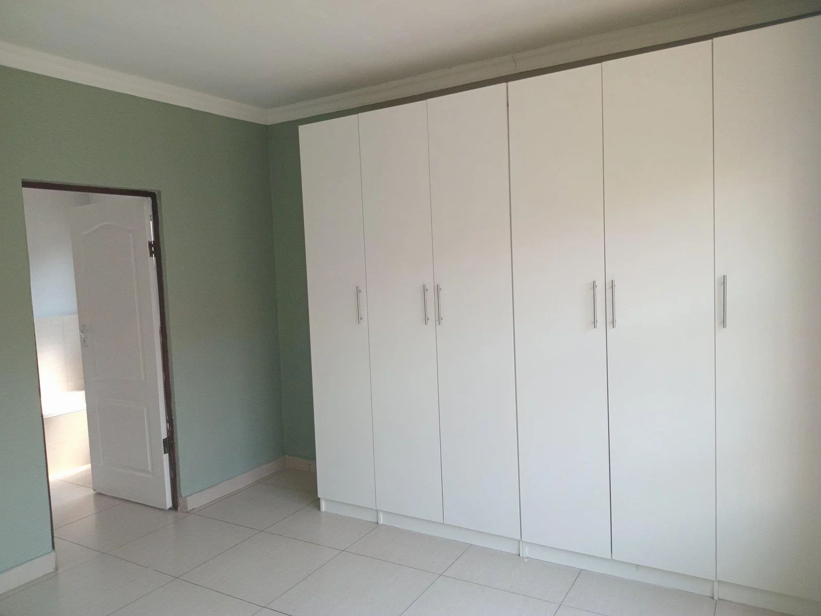 A  decent 3 bed 2 bath family house