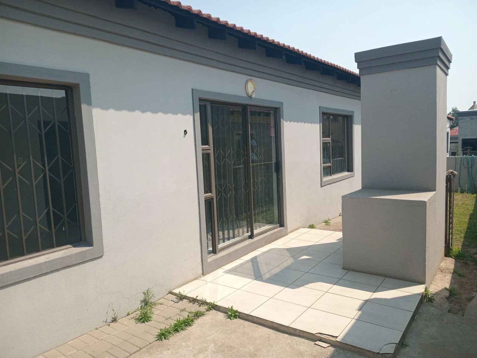 A  decent 3 bed 2 bath family house