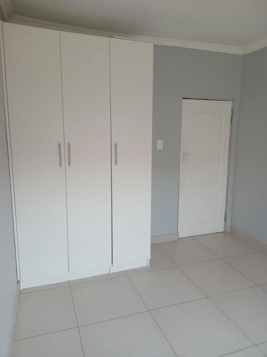 A  decent 3 bed 2 bath family house