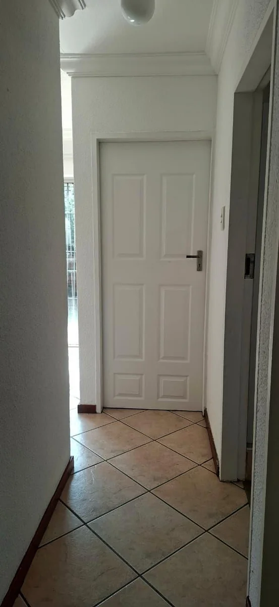 2 Bedroom Simplex, Private Garden, Lock up Garage