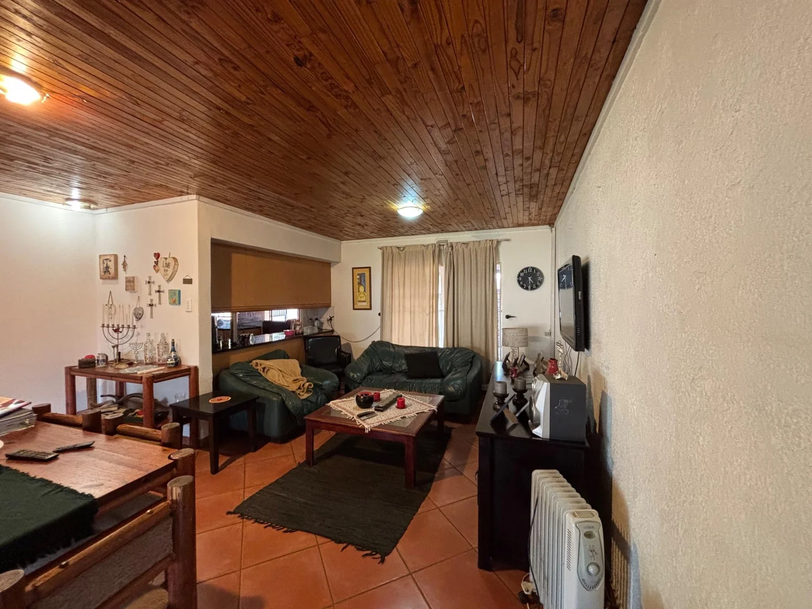 NEW LISTING ...... HOUSE WITH FLAT AND BOREHOLE!