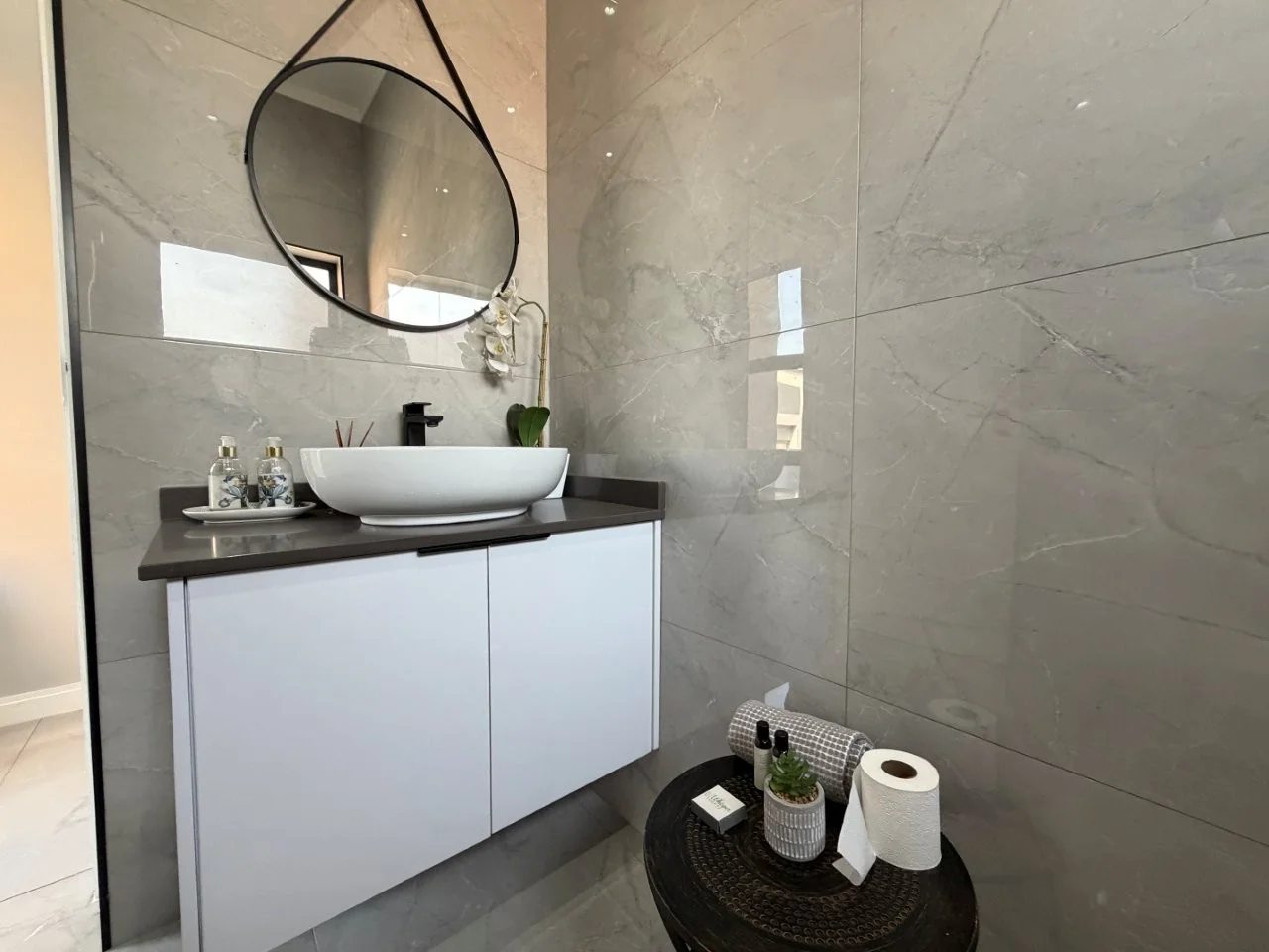 Brand-new modern TURNKEY PROPERTY AVAILABLE, on a corner stand  in Fountain Brook Estate.