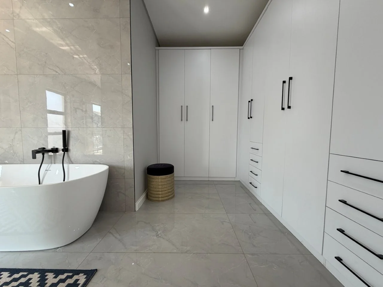 Brand-new modern TURNKEY PROPERTY AVAILABLE, on a corner stand  in Fountain Brook Estate.