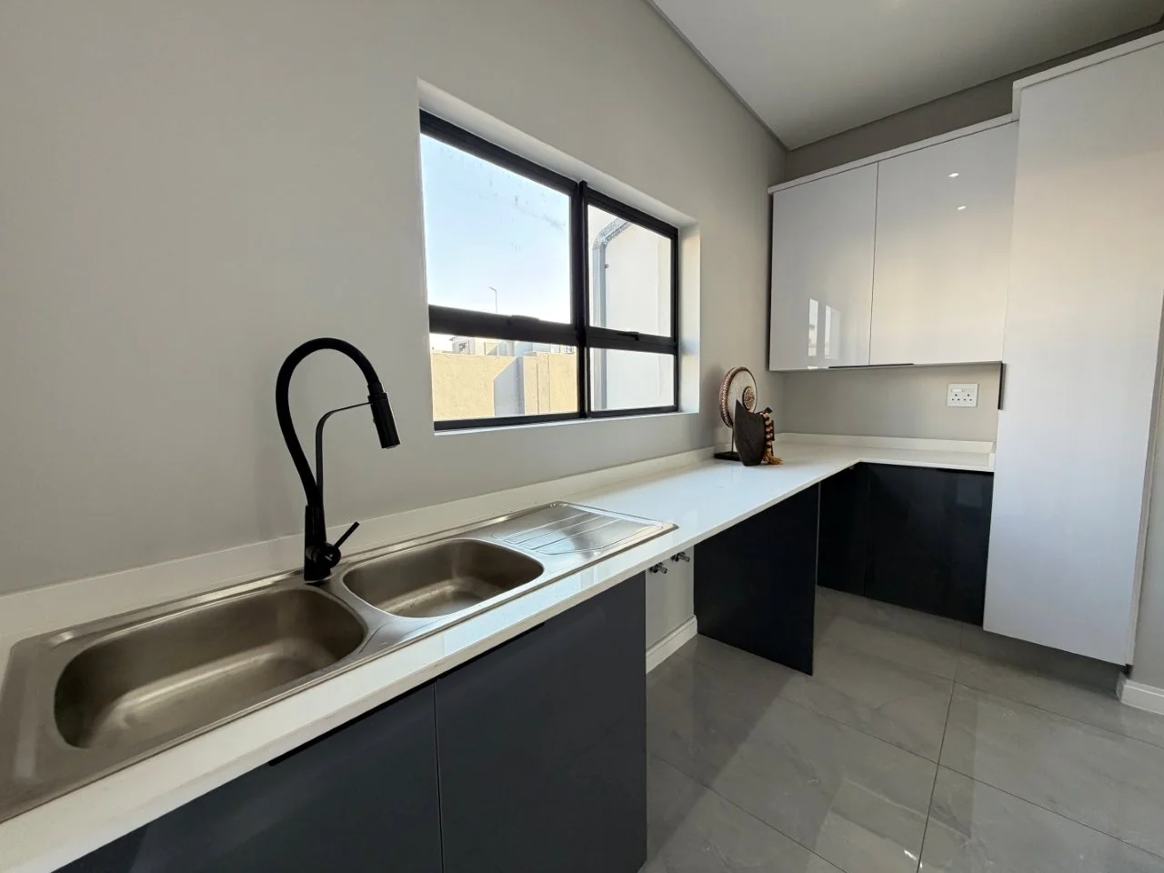 Brand-new modern TURNKEY PROPERTY AVAILABLE, on a corner stand  in Fountain Brook Estate.