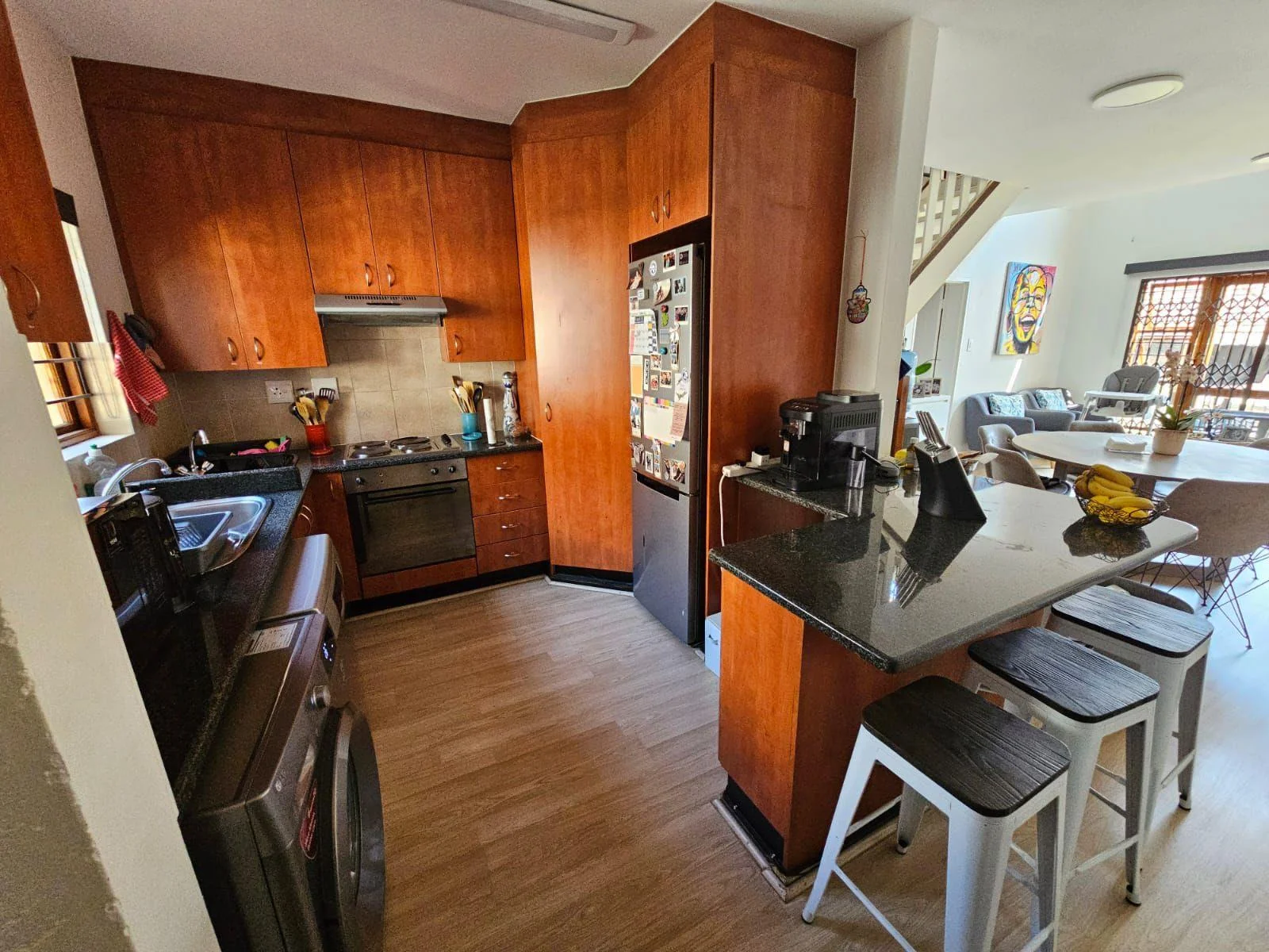 A Sunny, Stylish Loft Apartment You’ll Fall in Love With, 2 Bedrooms, 2 Balconies in Silvamonte Village