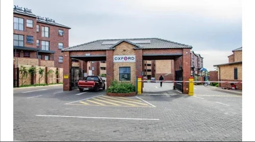 Montana Tuine, Pretoria