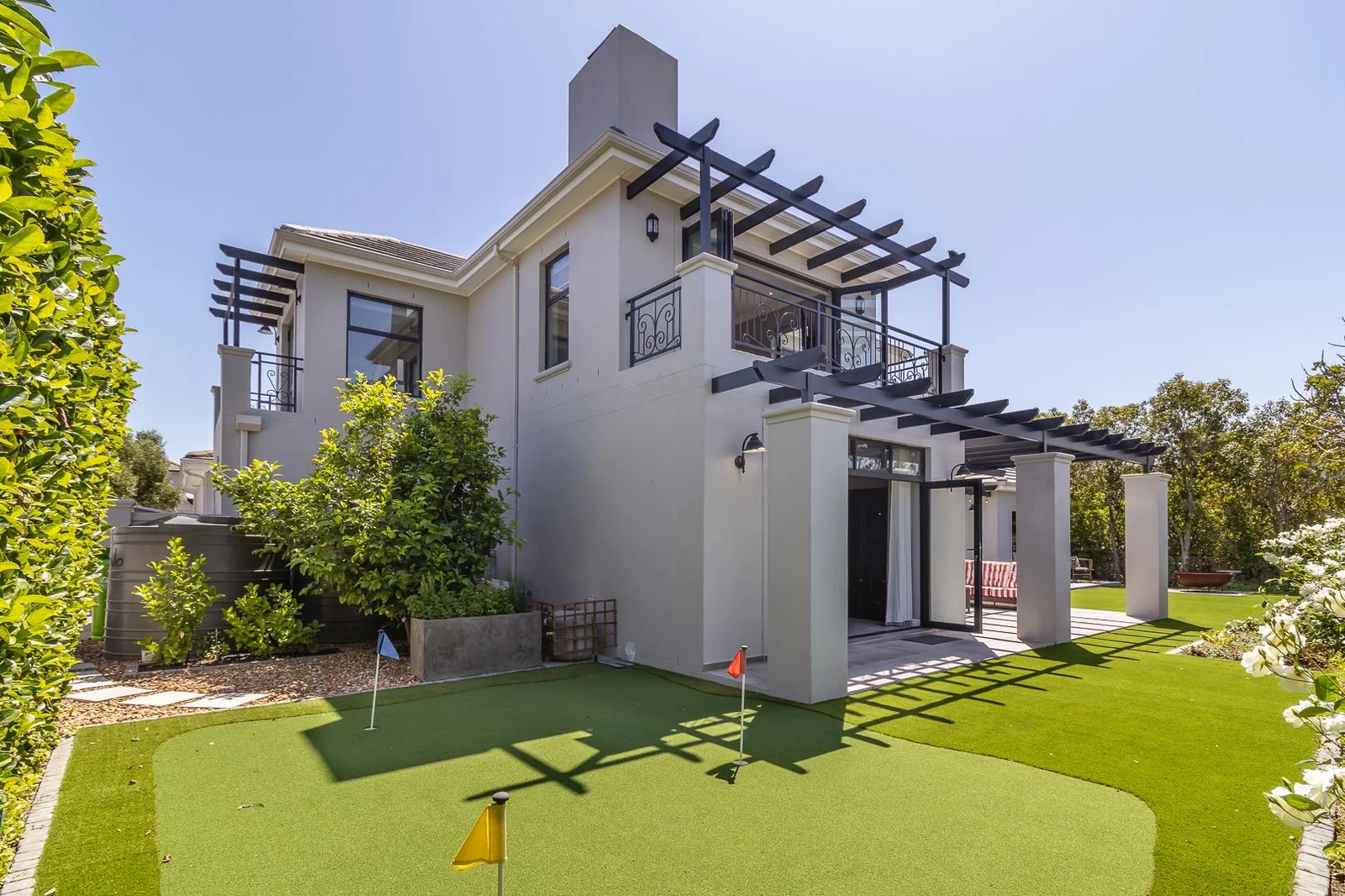 Exquisite 4 Bedroom Home in Val de Vie Estate