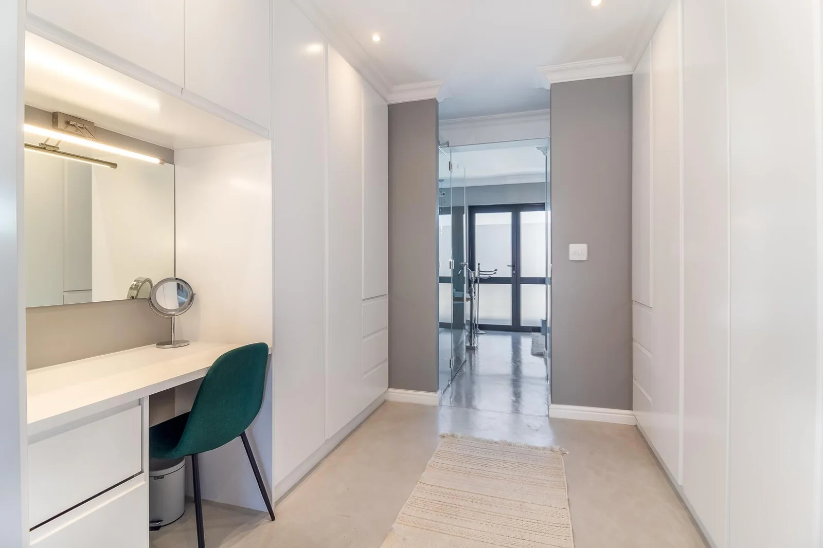 Exquisite 4 Bedroom Home in Val de Vie Estate