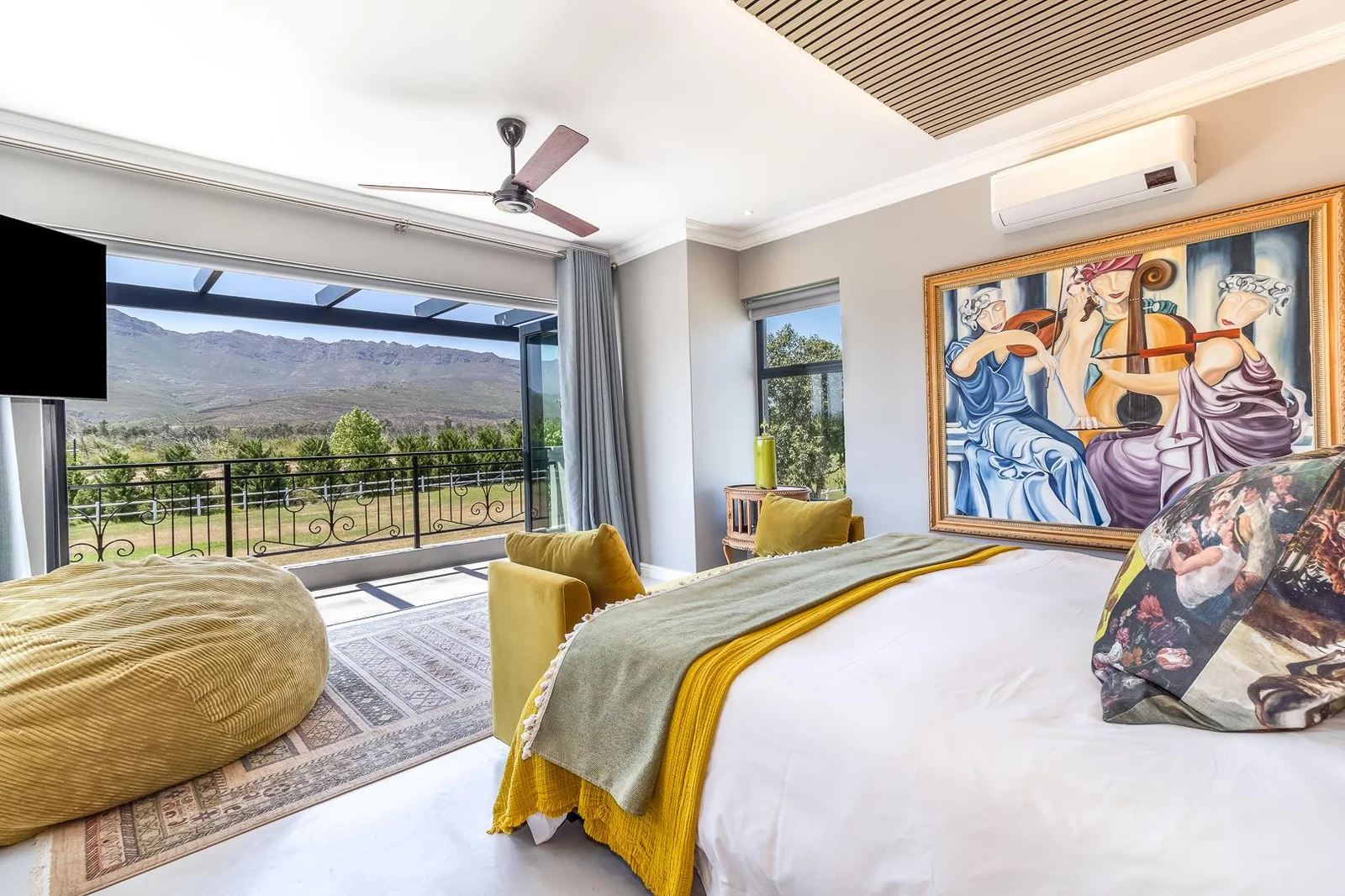 Exquisite 4 Bedroom Home in Val de Vie Estate