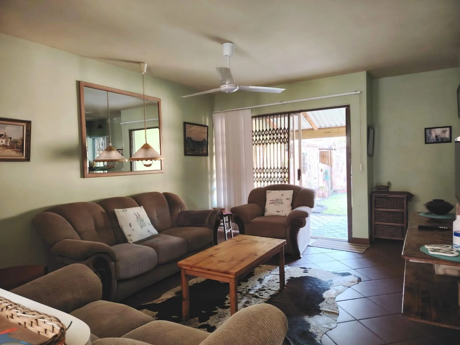 PET FRIENDLY COMPLEX