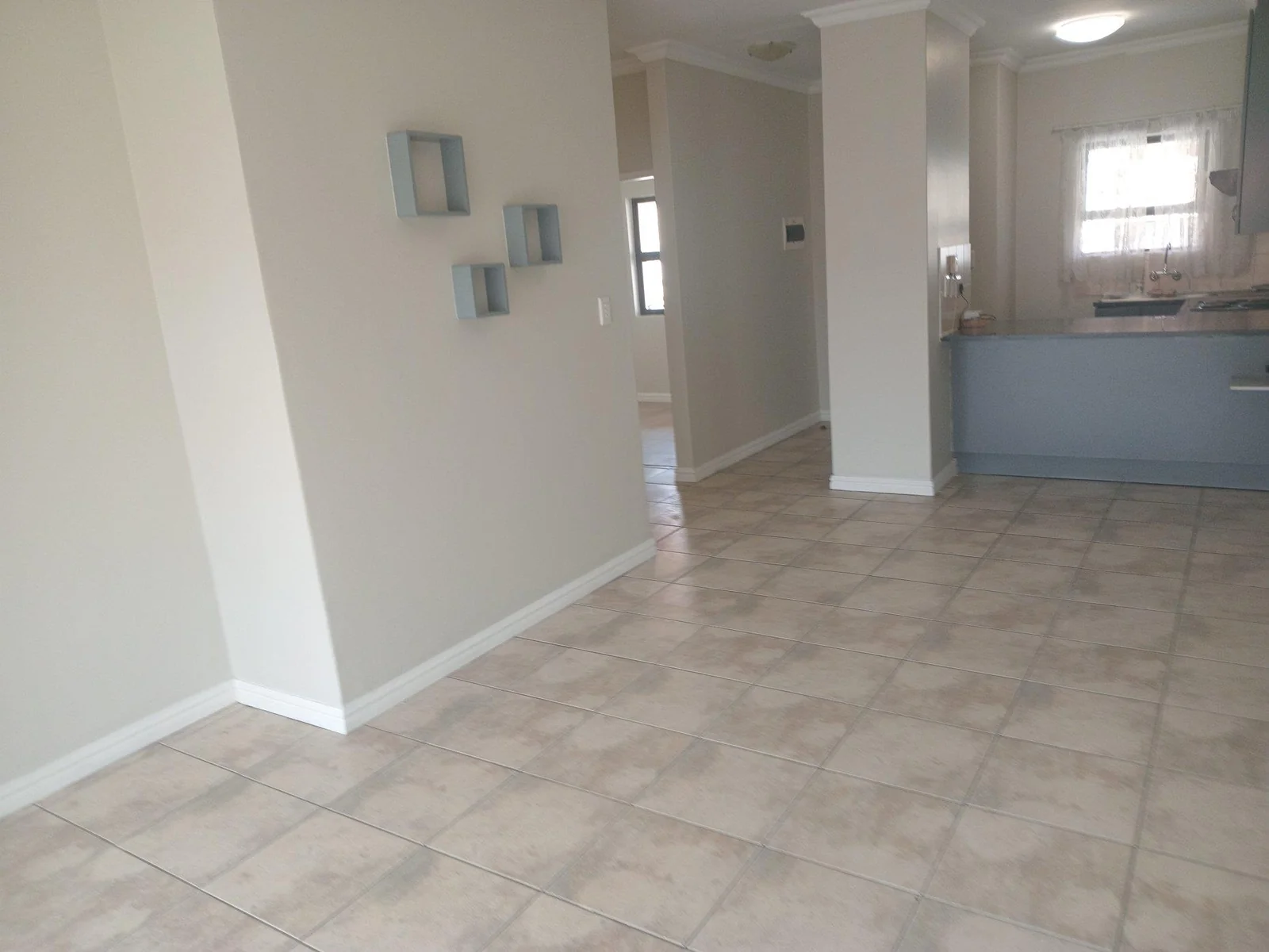 A lovely 2 Bed, 2 bath Apartment in Halfway House, Midrand