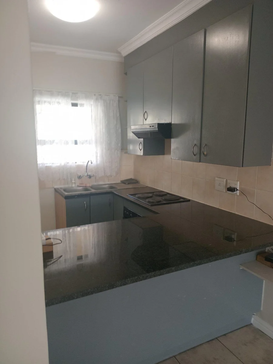 A lovely 2 Bed, 2 bath Apartment in Halfway House, Midrand