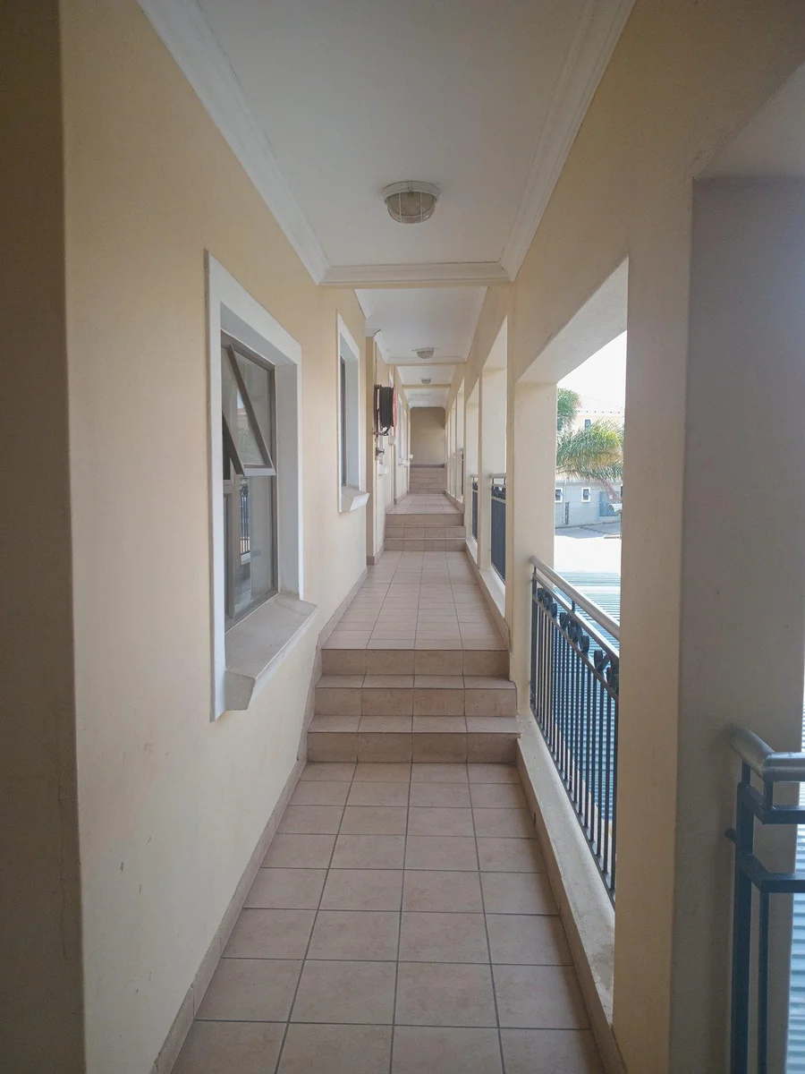 A lovely 2 Bed, 2 bath Apartment in Halfway House, Midrand