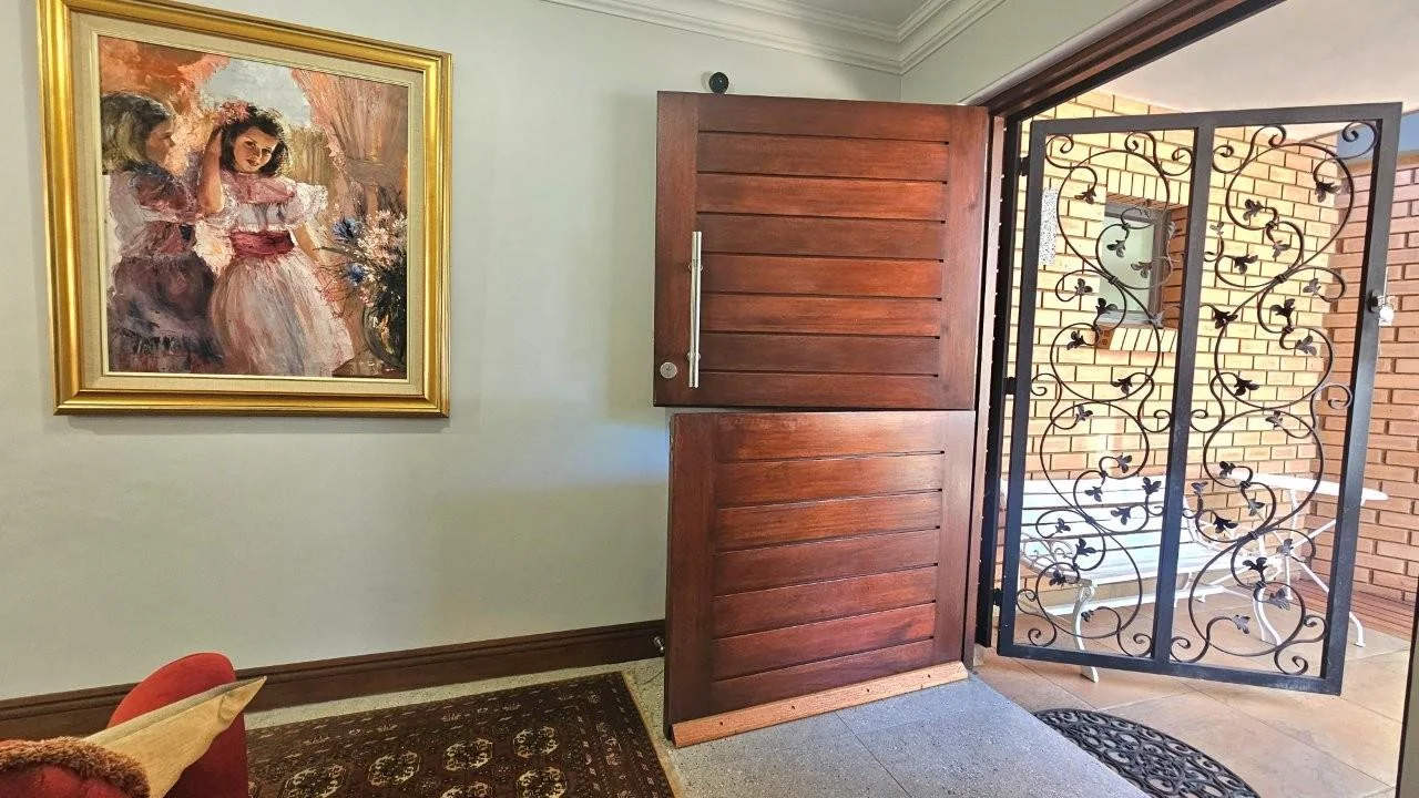 GENEROUS, PRACTICAL, BEAUTIFUL AND NEAT .<br/>