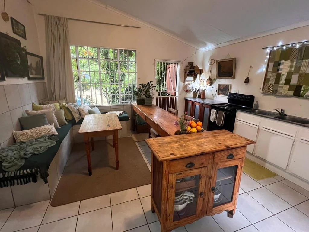 BEAUTIFUL SPACIOUS HOUSE IN A QUITE AREA