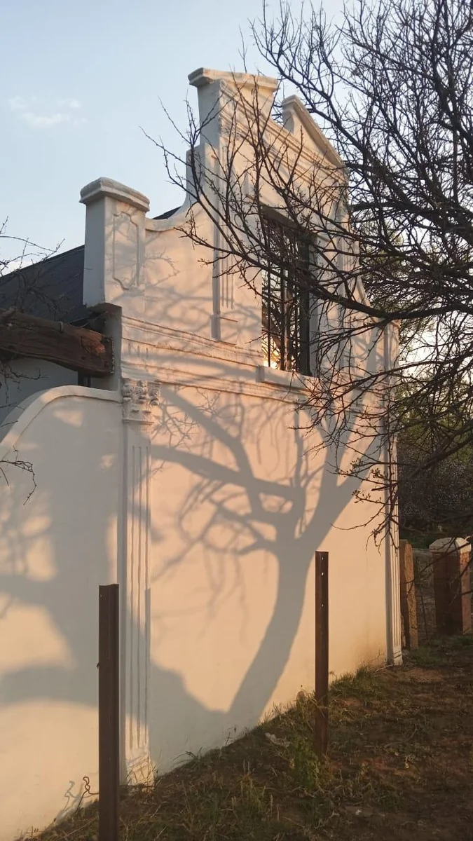 BEAUTIFUL SPACIOUS HOUSE IN A QUITE AREA