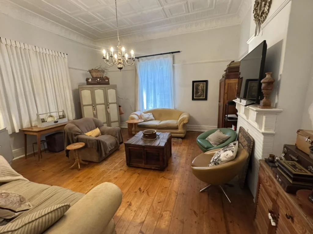 BEAUTIFUL SPACIOUS HOUSE IN A QUITE AREA