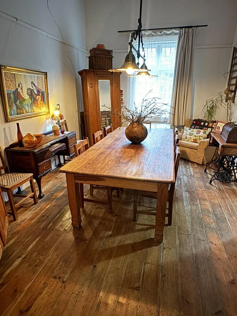 BEAUTIFUL SPACIOUS HOUSE IN A QUITE AREA