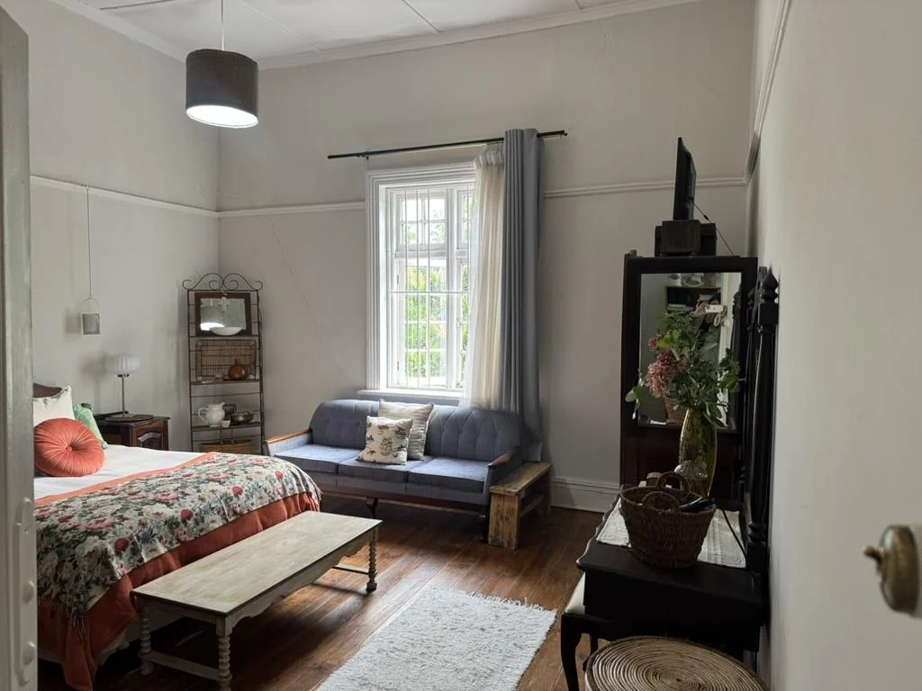 BEAUTIFUL SPACIOUS HOUSE IN A QUITE AREA