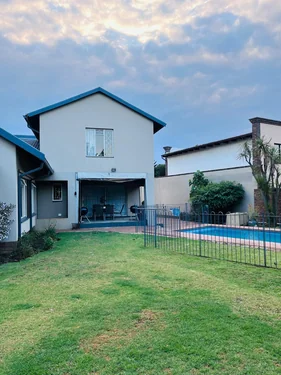 Highway Gardens, Germiston