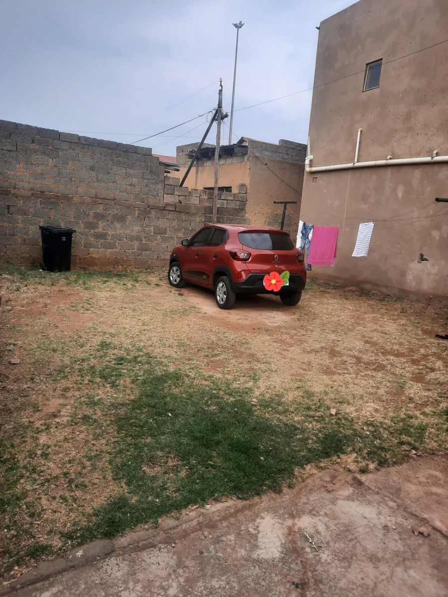 House For Sale in Soweto, Dobsonville