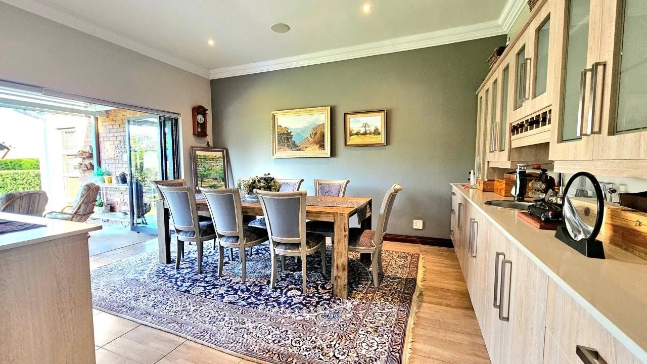 RETIRE@MIDSTREAM : YOU ARE GOING TO LOVE THIS PROPERTY. SOLE AND EXCLUSIVE MANDATED.