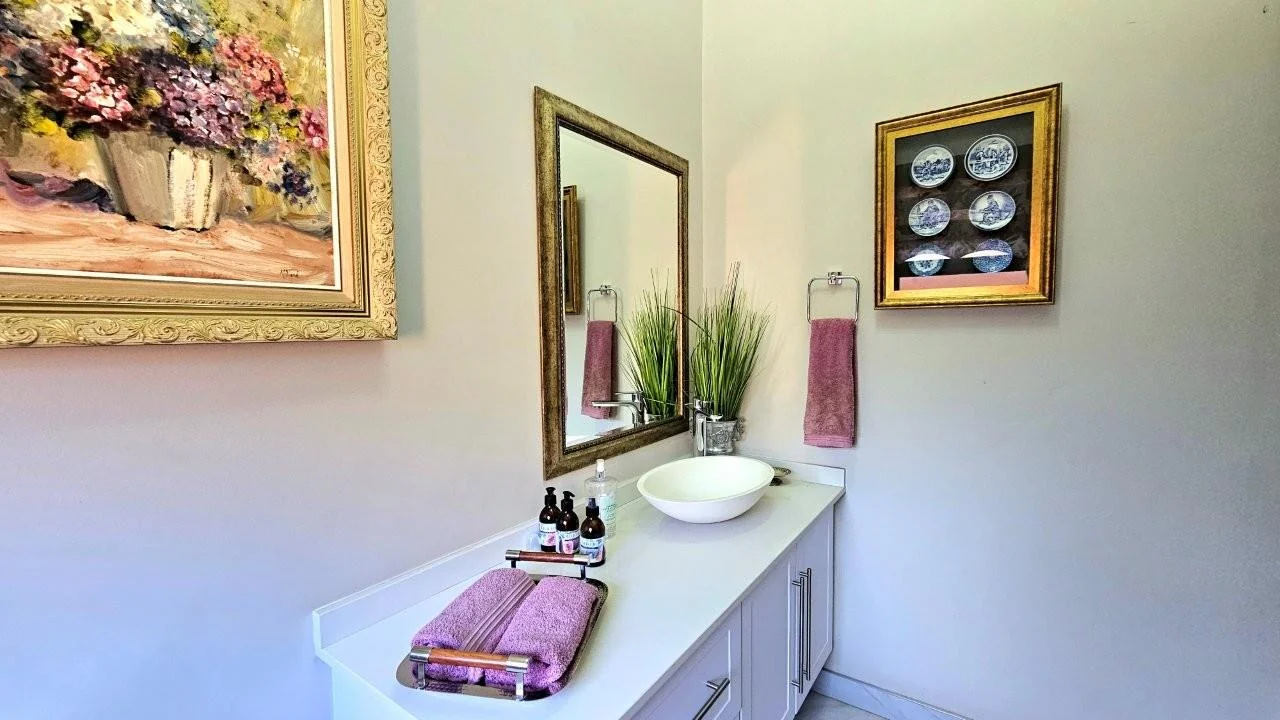 RETIRE@MIDSTREAM : YOU ARE GOING TO LOVE THIS PROPERTY. SOLE AND EXCLUSIVE MANDATED.