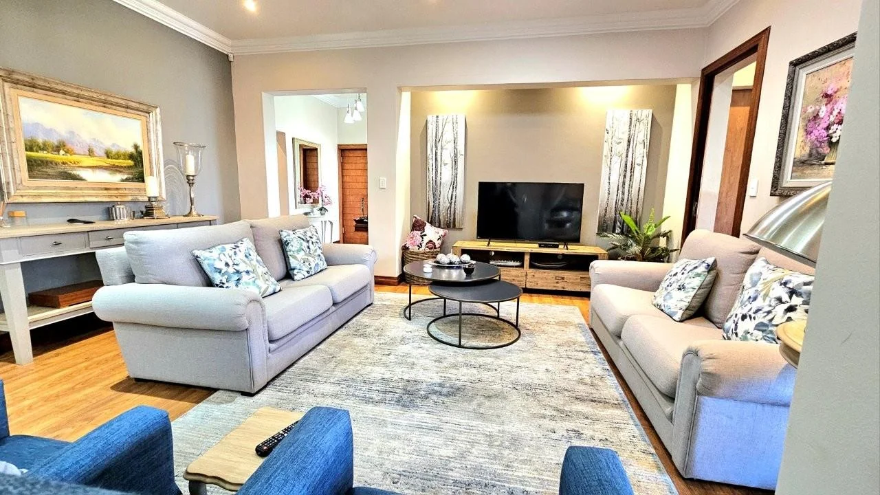 RETIRE@MIDSTREAM : YOU ARE GOING TO LOVE THIS PROPERTY. SOLE AND EXCLUSIVE MANDATED.