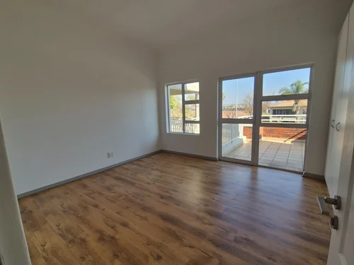 12 Stoneridge, Greenstone Hill, Edenvale