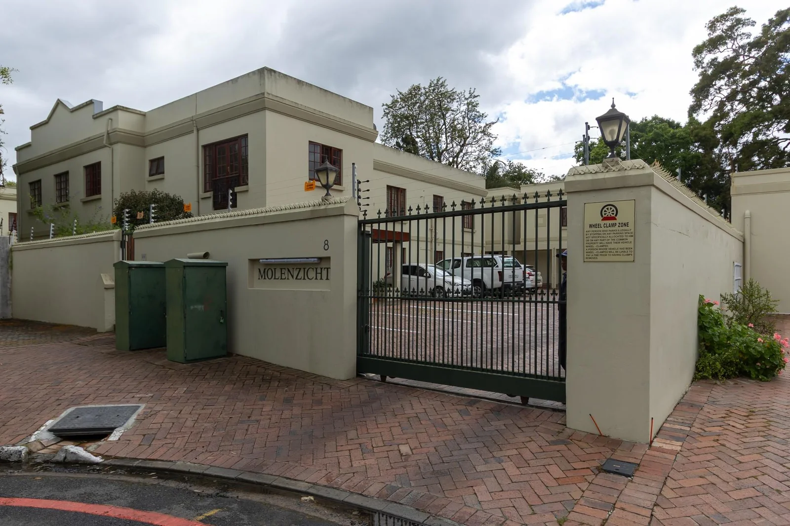 Elegant ground-floor living in the heart of Stellenbosch’s Winelands charm