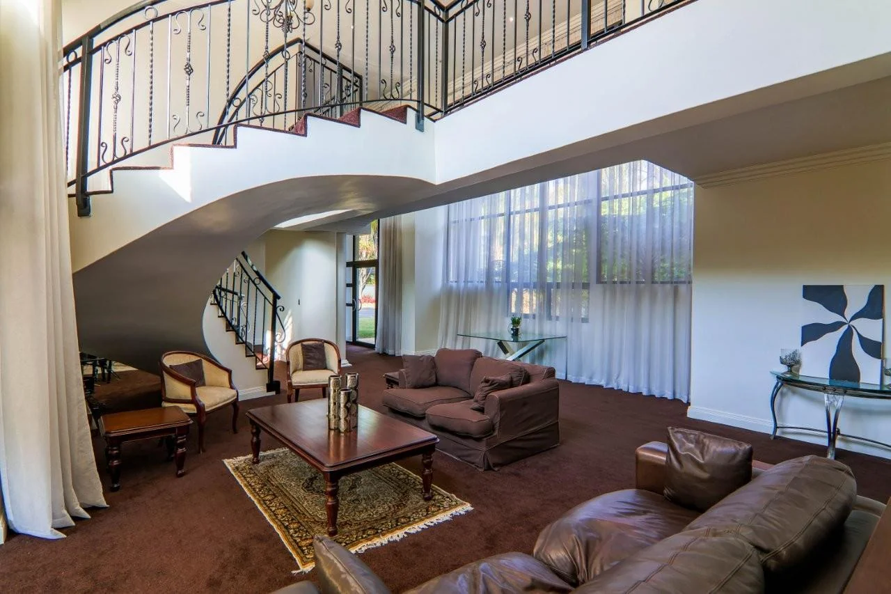 NEAT FACEBRICK PROPERTY IN MIDSTREAM PROPER : VERY CLOSE TO SCHOOLS