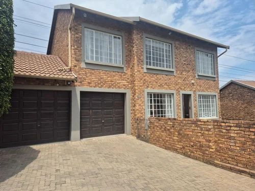 Greenstone Hill, Edenvale