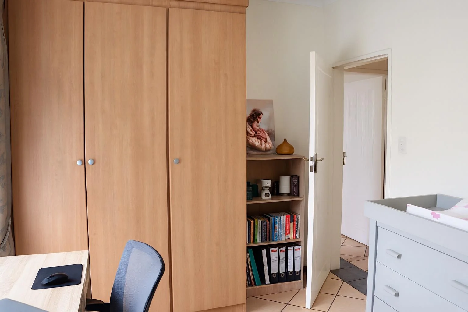 NEW LISTING ..... THE BEST 2 X 2 X 2 BY FAR!