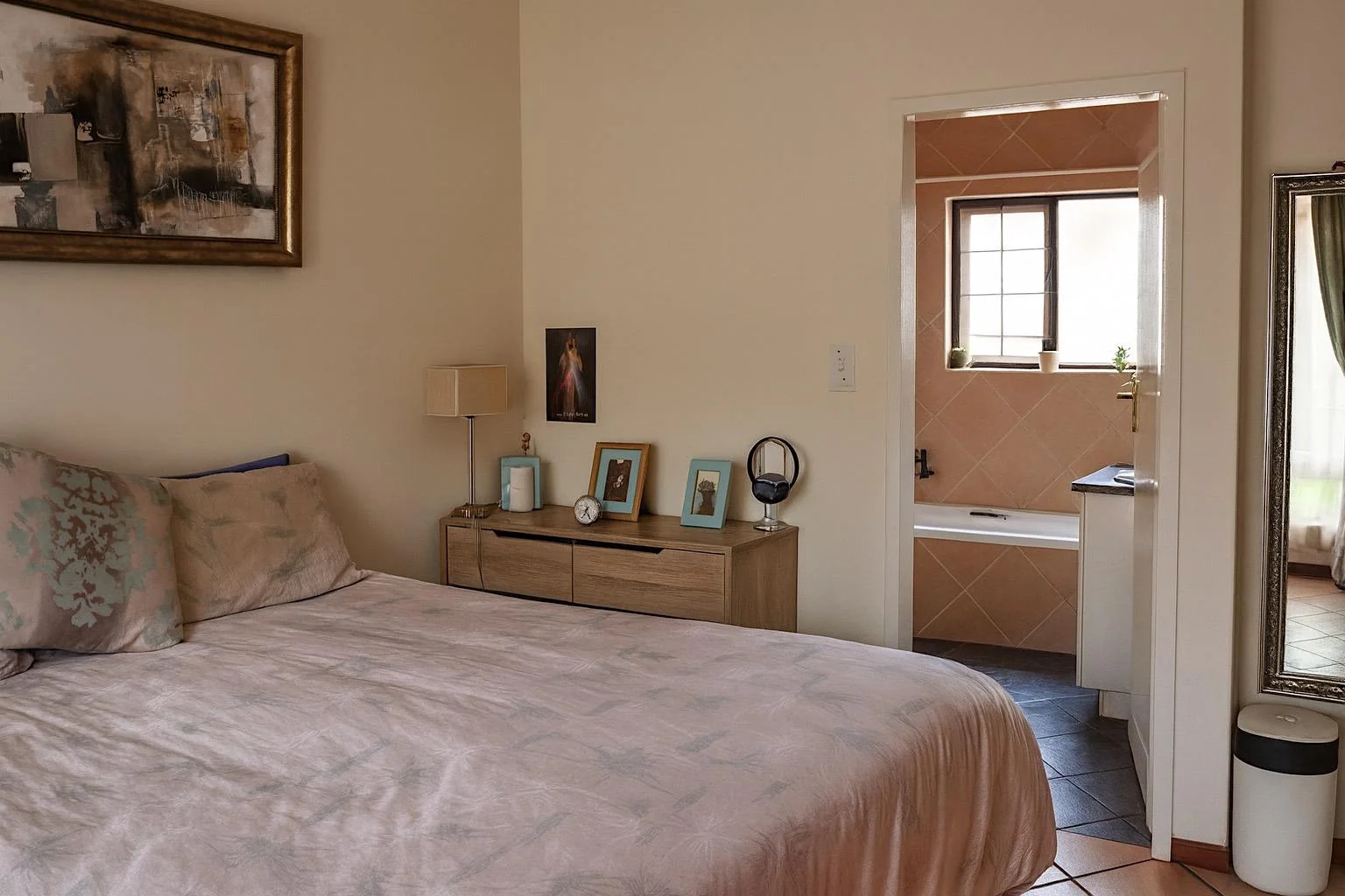 NEW LISTING ..... THE BEST 2 X 2 X 2 BY FAR!