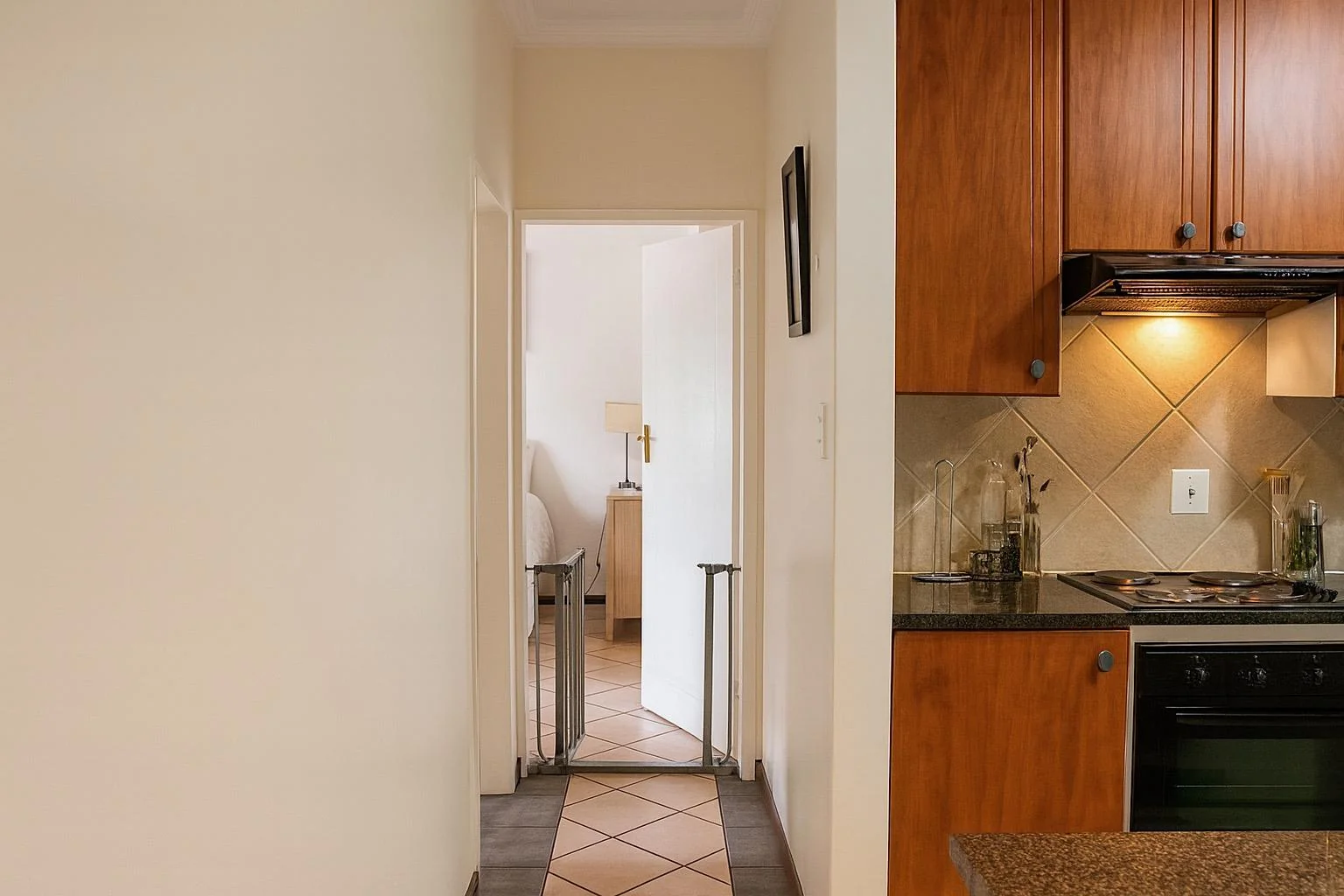 NEW LISTING ..... THE BEST 2 X 2 X 2 BY FAR!