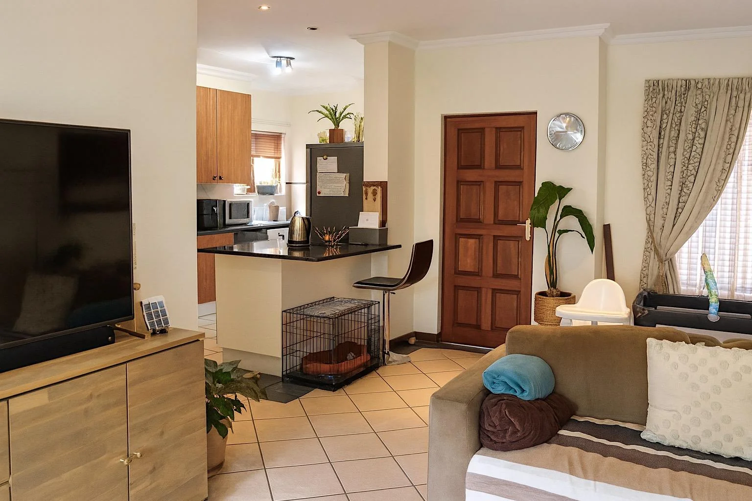 NEW LISTING ..... THE BEST 2 X 2 X 2 BY FAR!