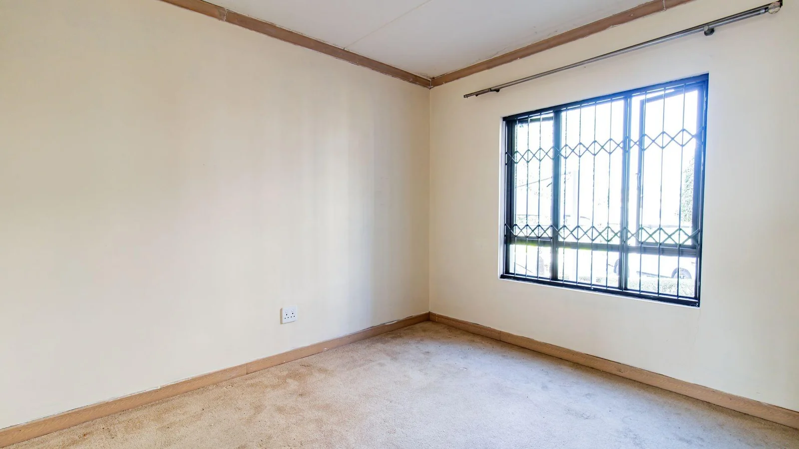 Ground Floor Apartment For Sale