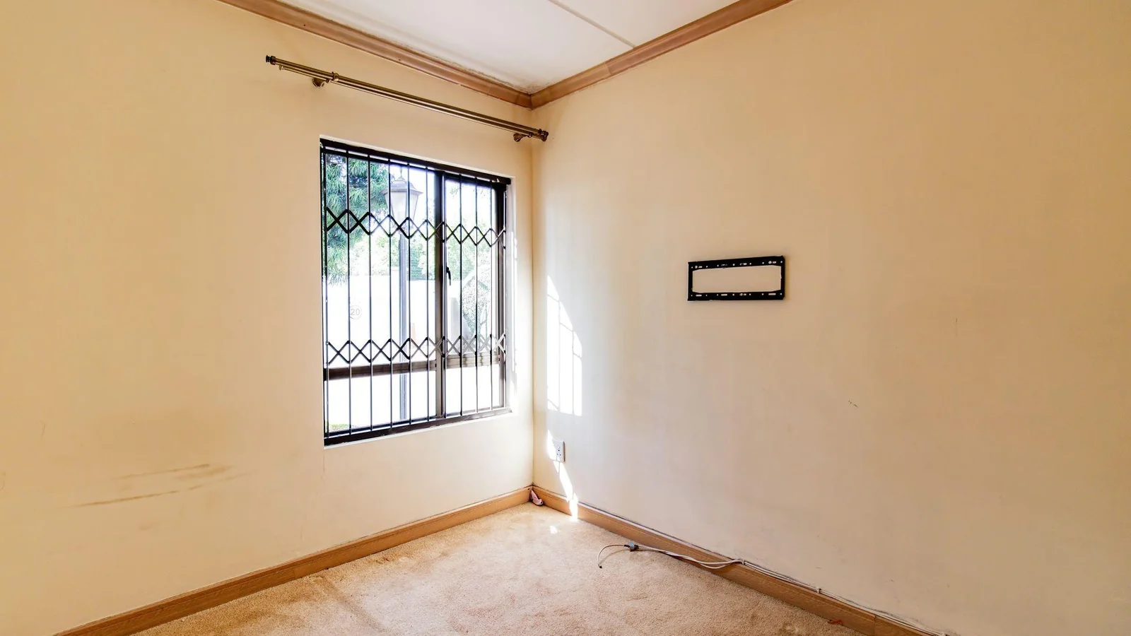 Ground Floor Apartment For Sale