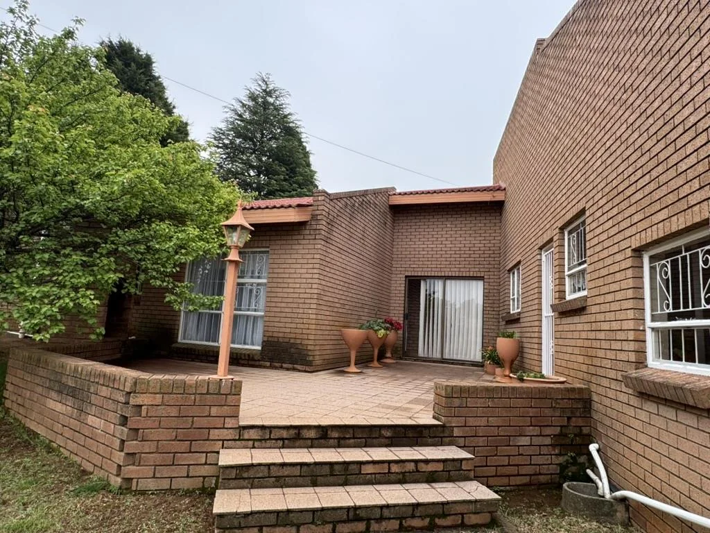 Stunning four-bedroom house next to the wildlife Park.