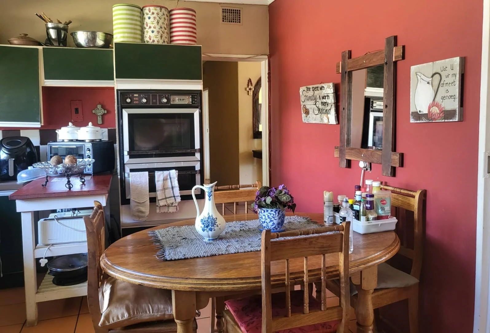 Reduced to sell!!  Well located family home with flatlet, swimming pool and salon area, for sale in Risiville.