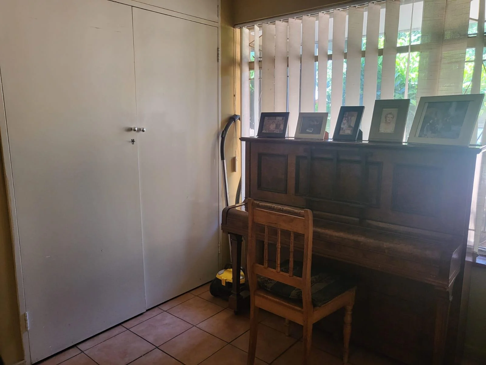 Reduced to sell!!  Well located family home with flatlet, swimming pool and salon area, for sale in Risiville.