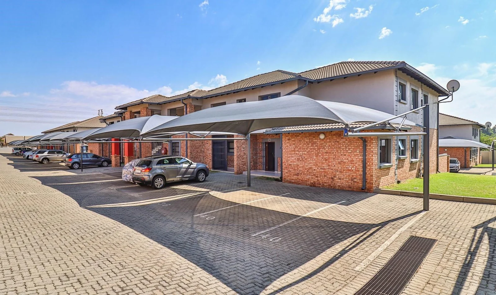 Stylish 3Bed, Ground Floor Apartment For Sale