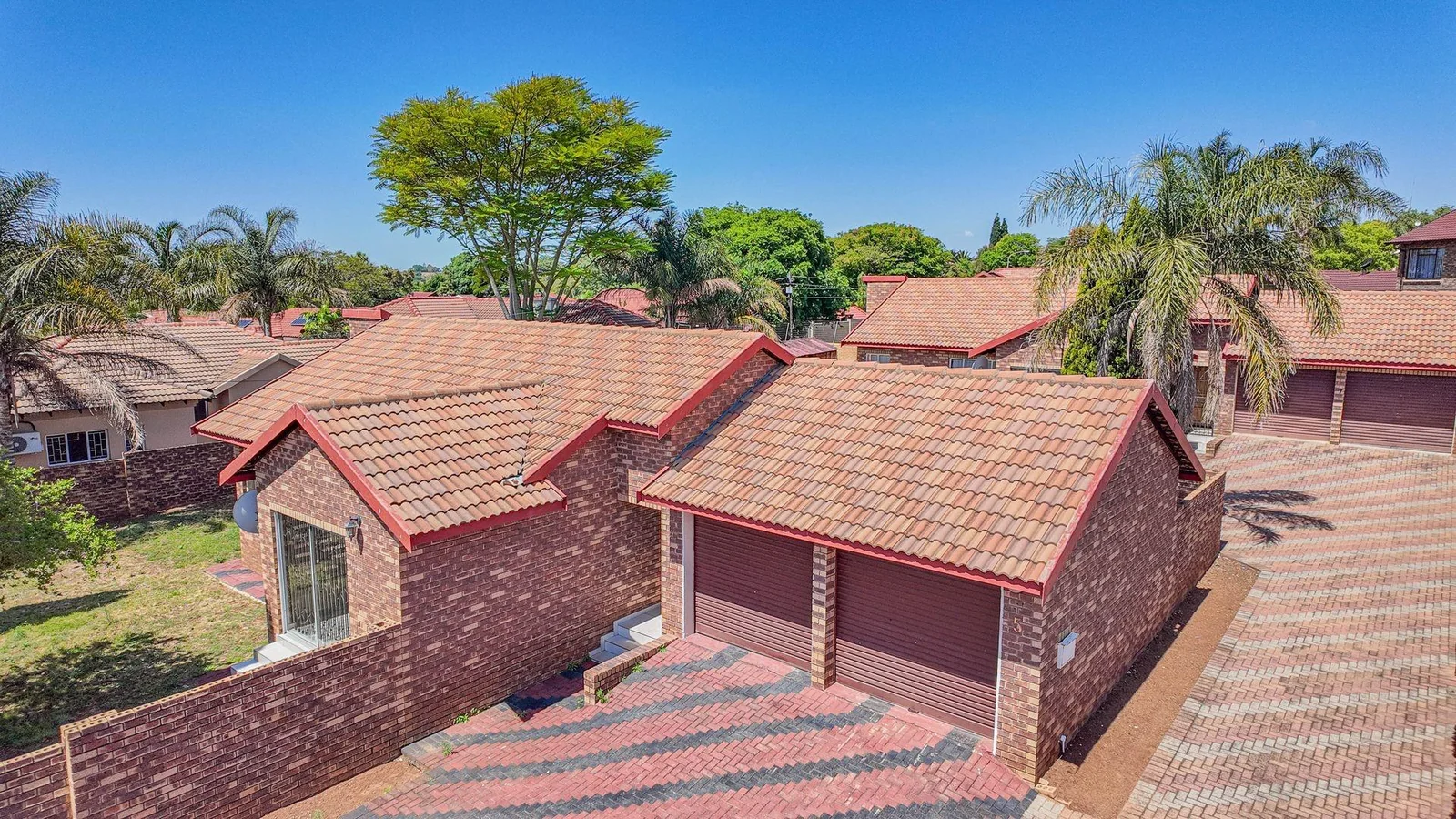 House For Sale in Thatchfield Crescent