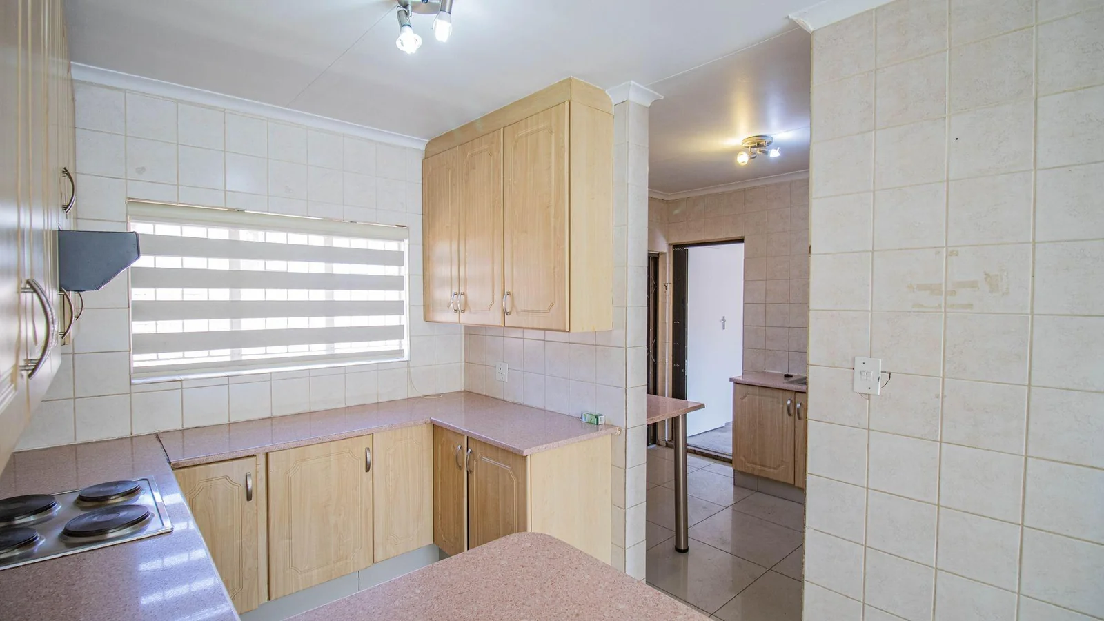 House For Sale in Thatchfield Crescent