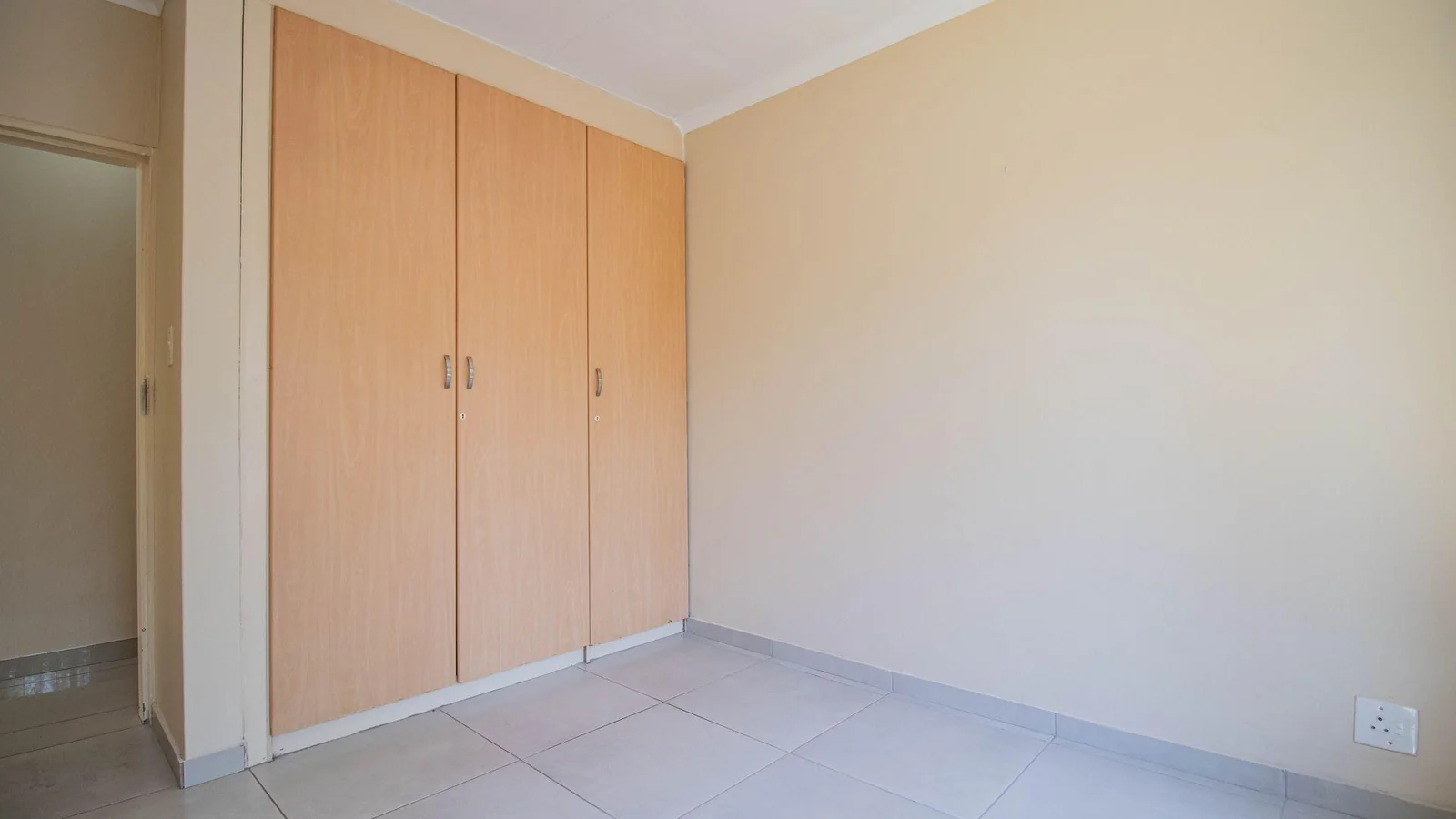 House For Sale in Thatchfield Crescent