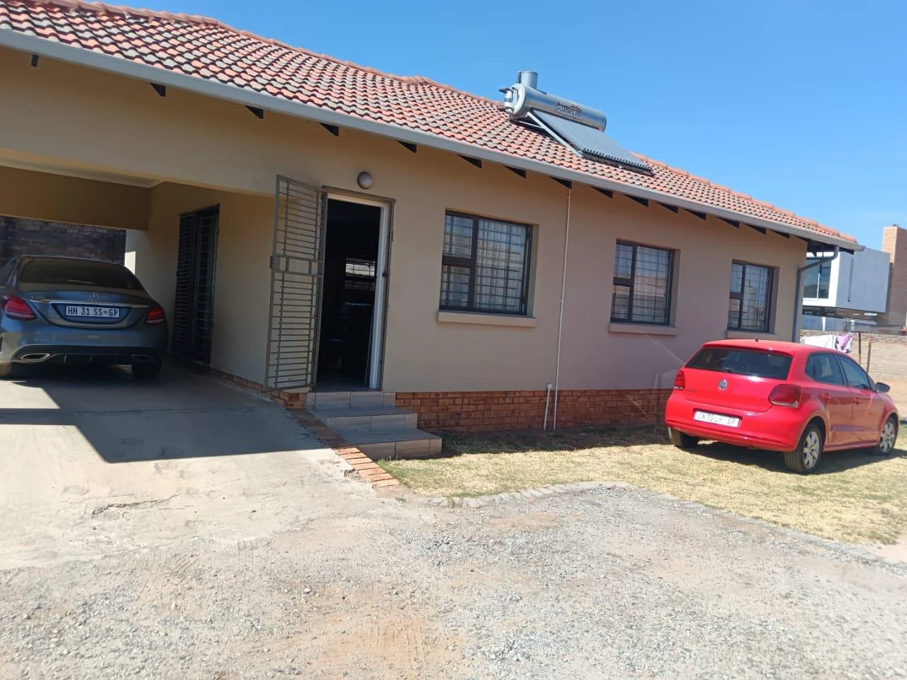 THREE   BIG BEDROOM HOUSE FOR SALE IN AZAADVILLE GARDENS.