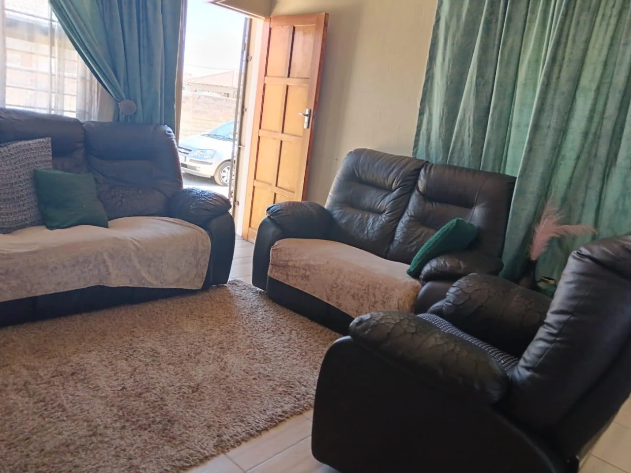 THREE   BIG BEDROOM HOUSE FOR SALE IN AZAADVILLE GARDENS.