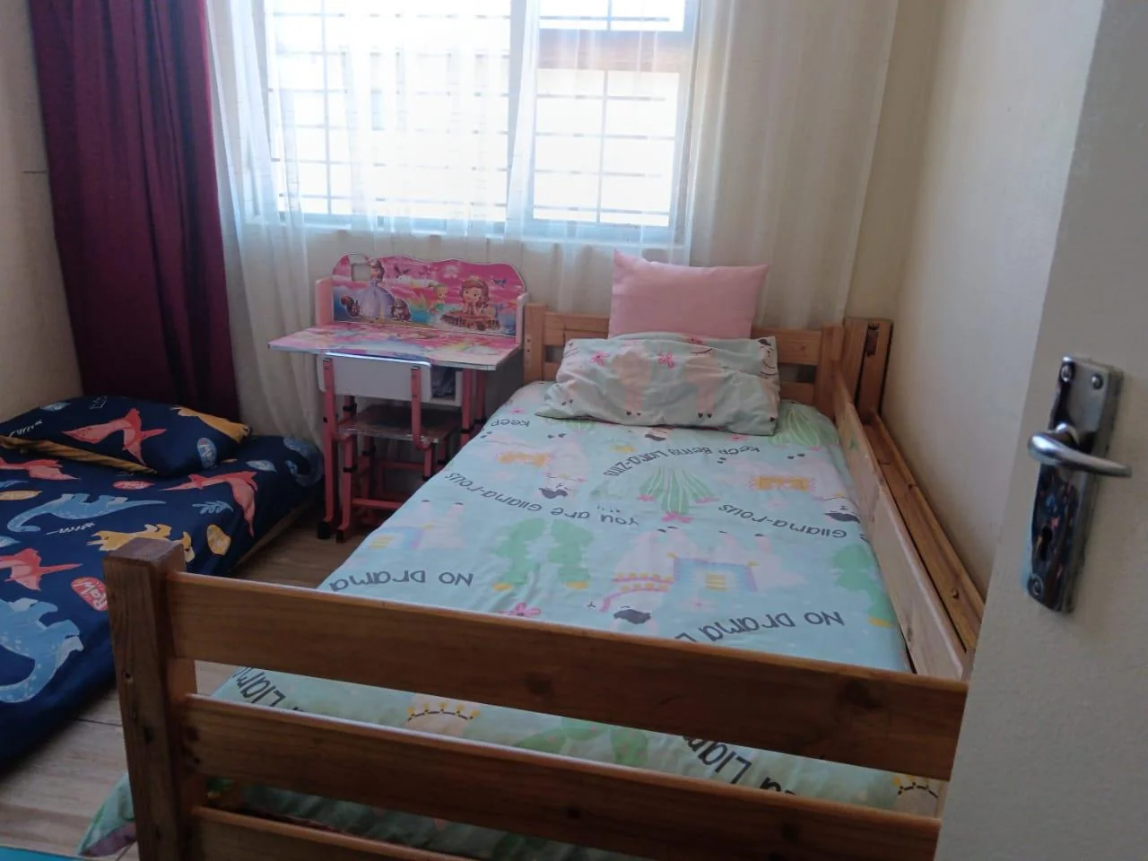 THREE   BIG BEDROOM HOUSE FOR SALE IN AZAADVILLE GARDENS.